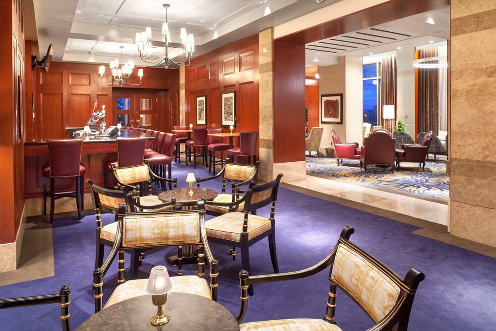 Hotel Bar