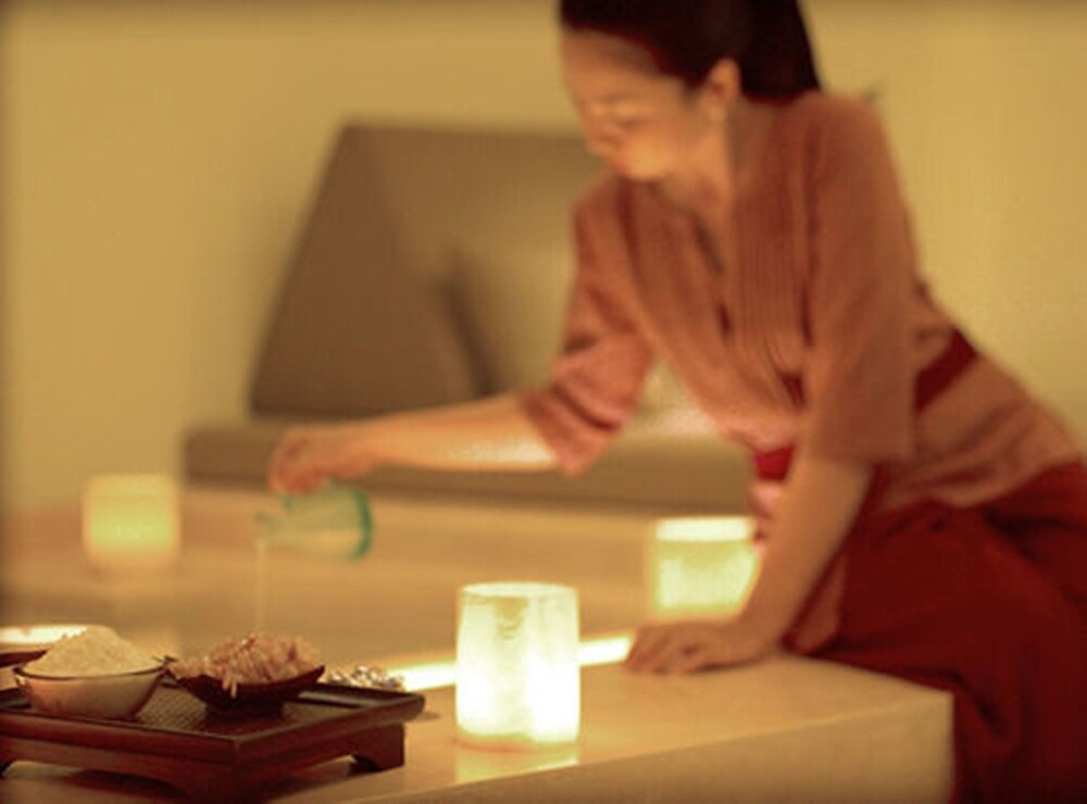 Deep Soaking Bathtub