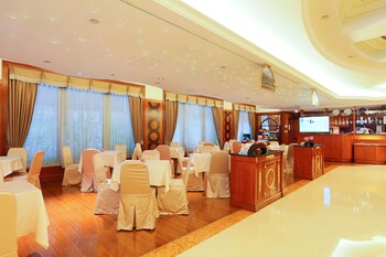 Hotel Lounge