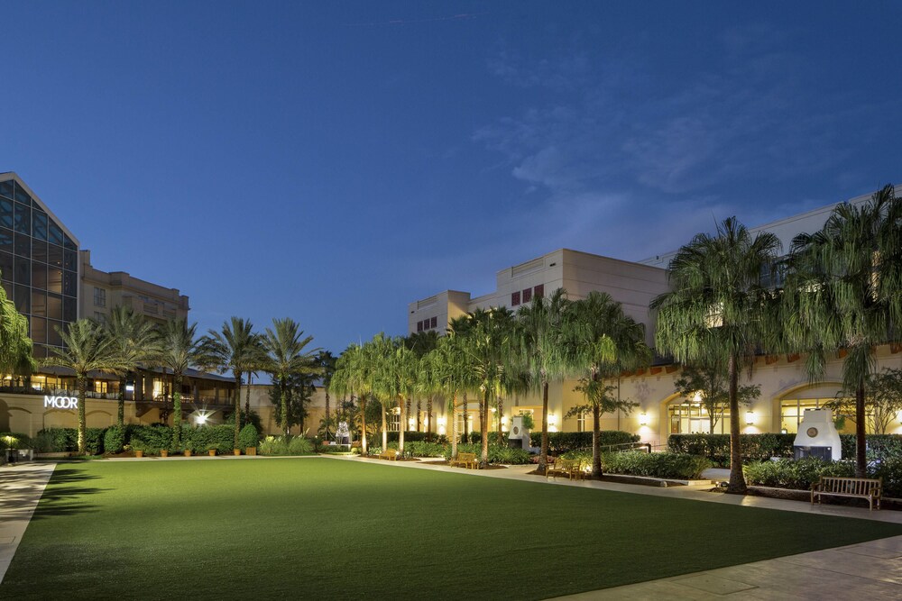 Outdoor Banquet Area