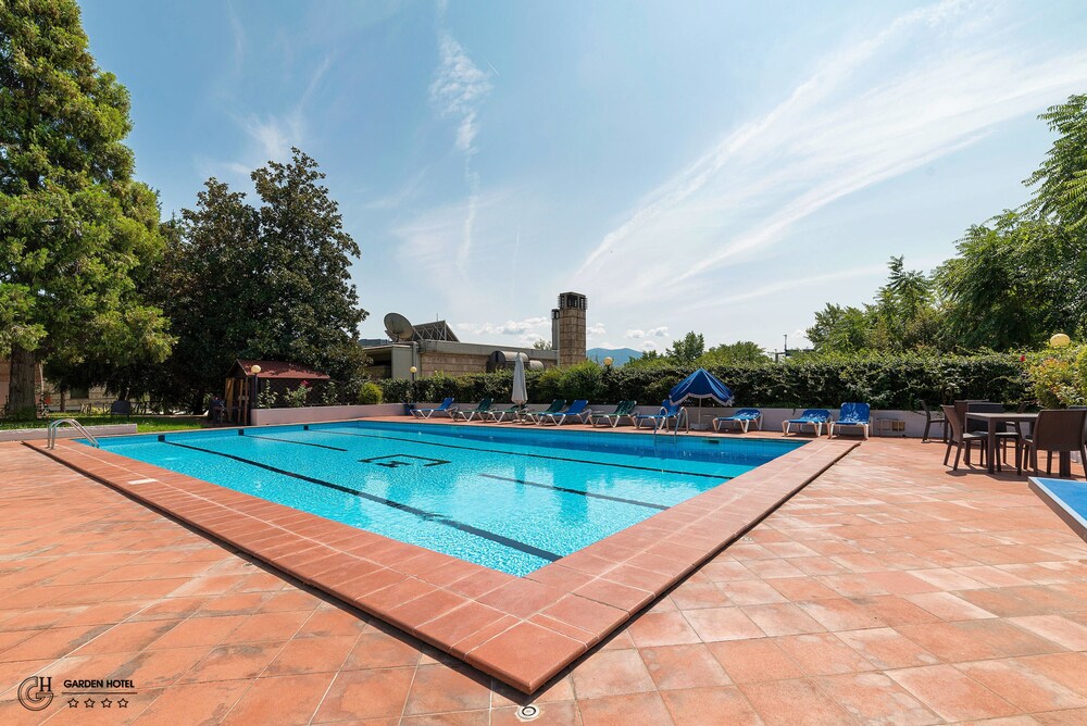 Piscina all'aperto