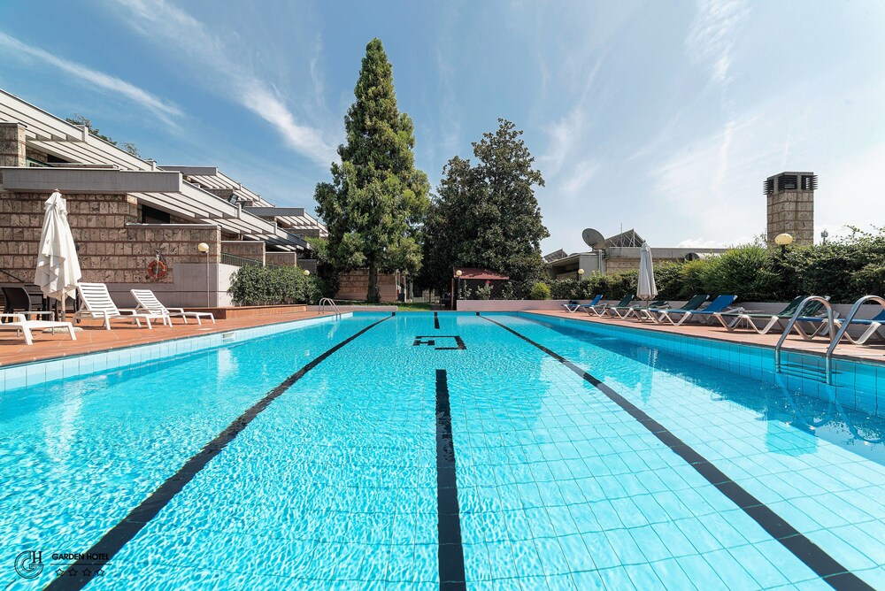 Piscina all'aperto