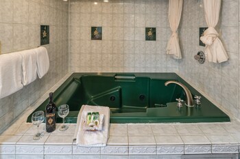 Jetted Tub