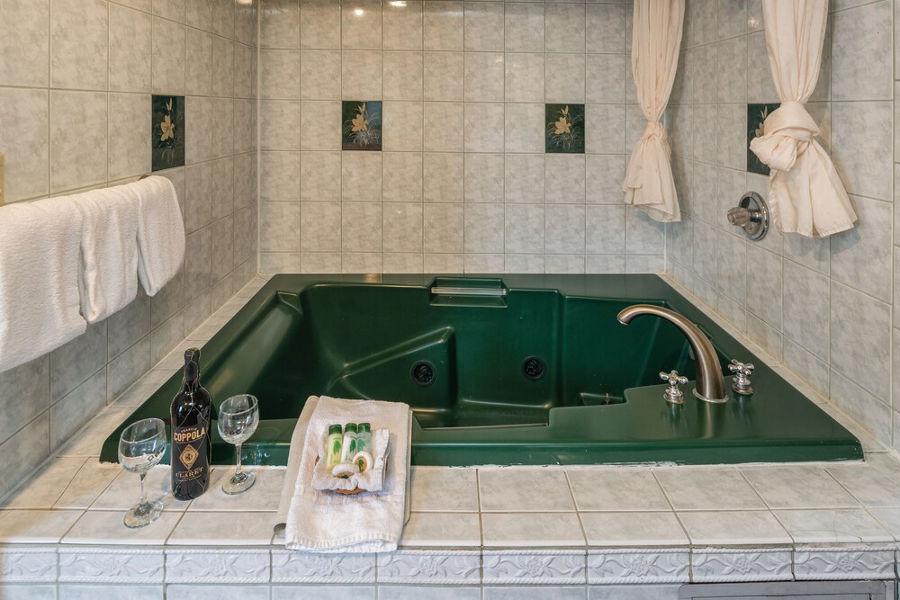 Jetted Tub