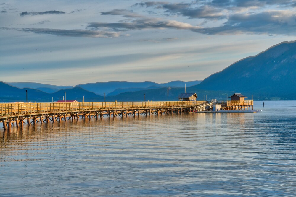Dock