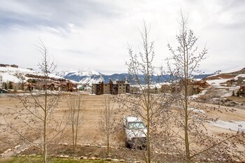 Guestroom View