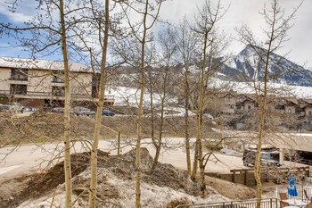 Guestroom View