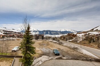 Guestroom View