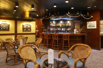 Hotel Lounge
