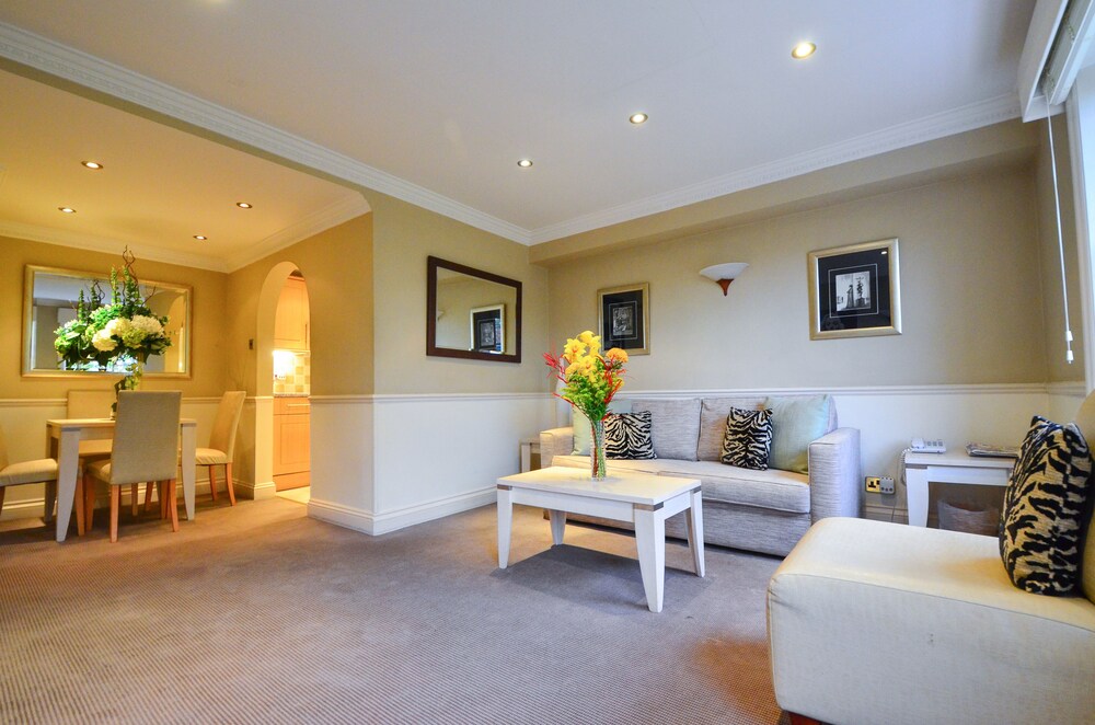 Standard Apartment, 3 Bedrooms - Guestroom