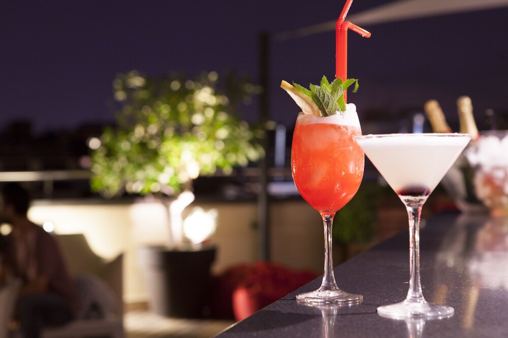 Poolside Bar