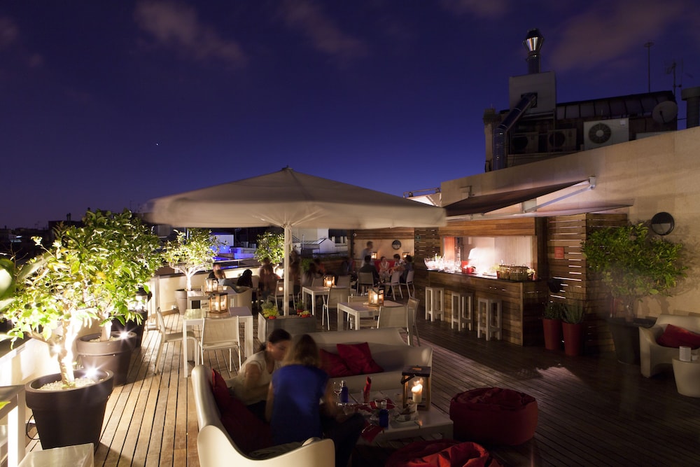 Poolside Bar