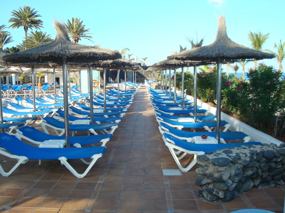 Sundeck