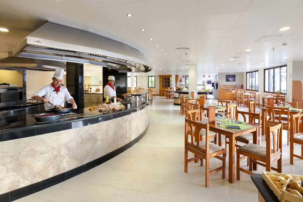 Food Court