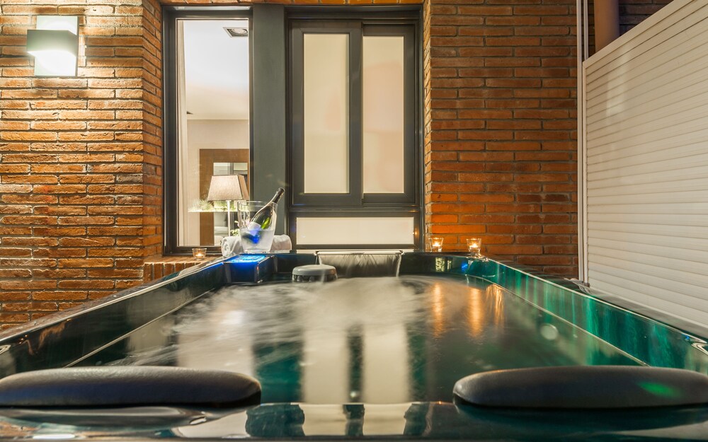 Superior Double Room, Terrace (with Jacuzzi) - Indoor Spa Tub