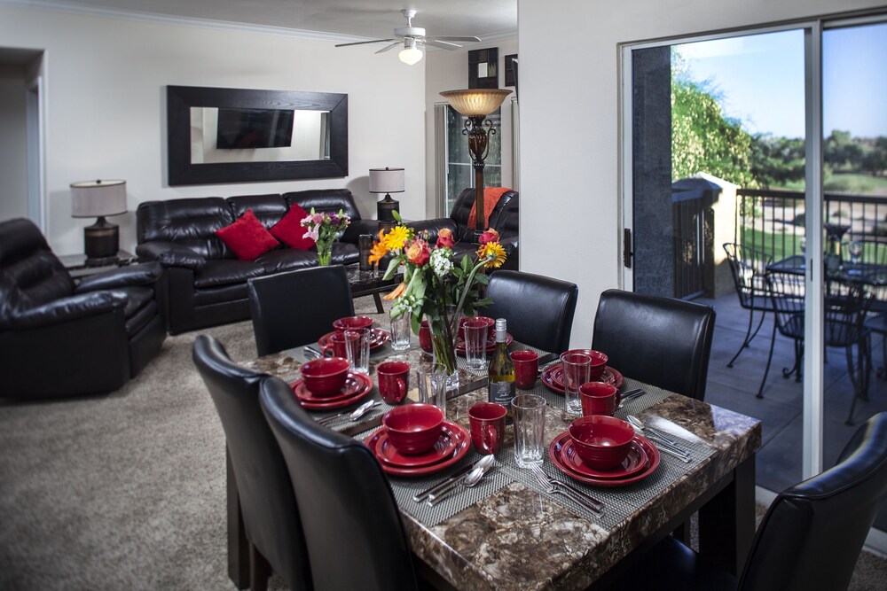 Deluxe Condo, 3 Bedrooms, 2 Bathrooms - Guestroom