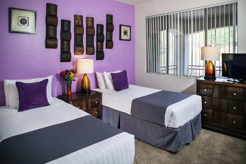 Deluxe Condo, 3 Bedrooms, 2 Bathrooms - Guestroom View