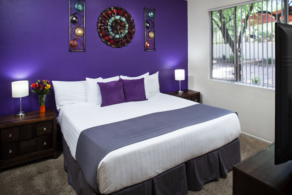 Deluxe Condo, 2 Bedrooms, 2 Bathrooms - Guestroom View