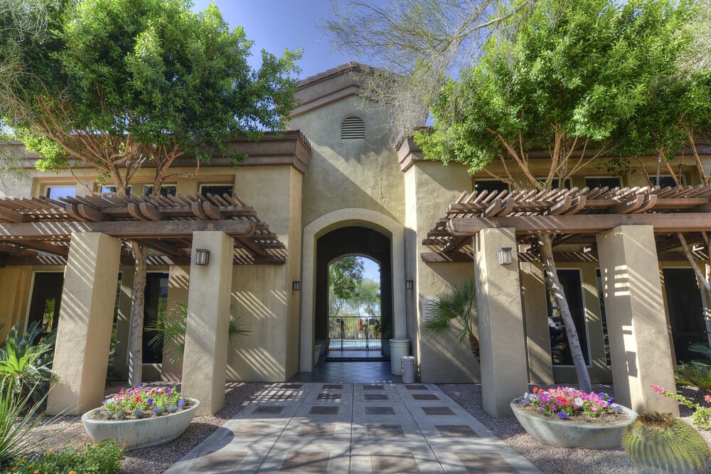 Courtyard View
