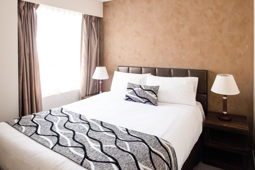 One bedroom suite - Guestroom View