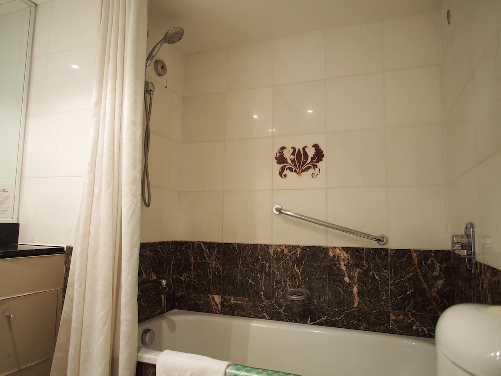 One bedroom suite - Bathroom