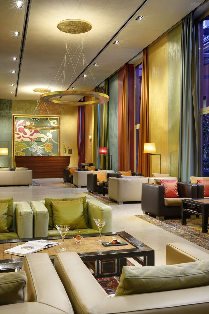 Hotel Bar