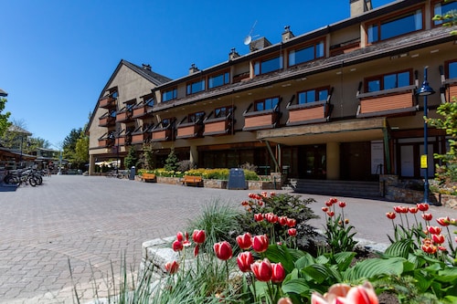 Blackcomb Lodge