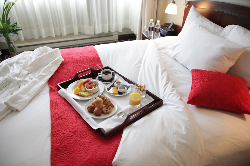 Room Service - Dining