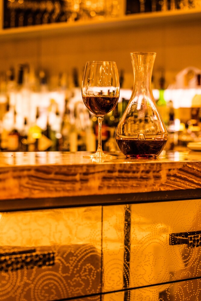 Hotel Bar