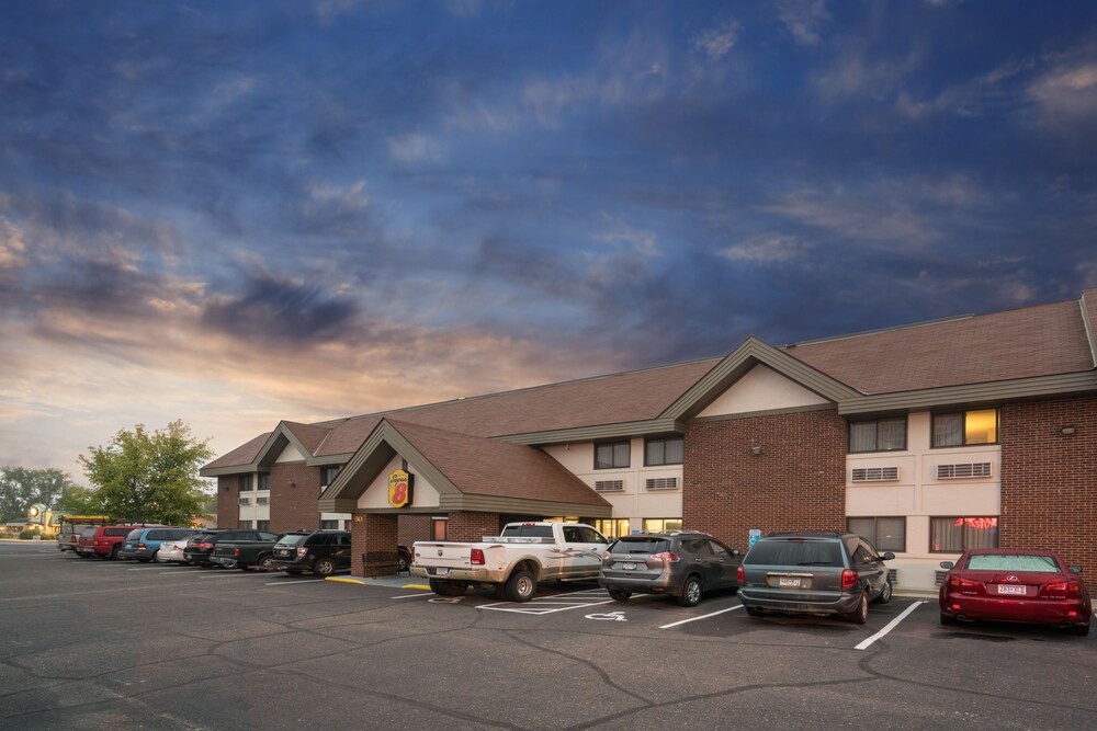 Hotel Front - Evening/Night