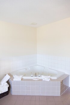 Jetted Tub