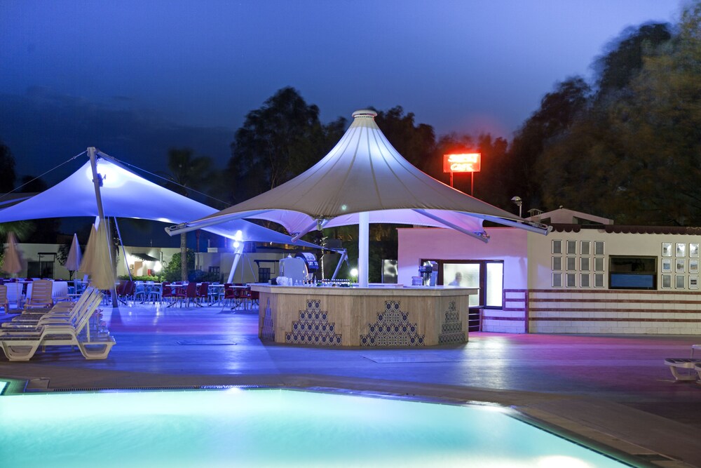 Poolside Bar