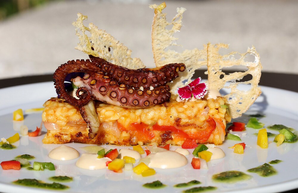 Comida y bebida