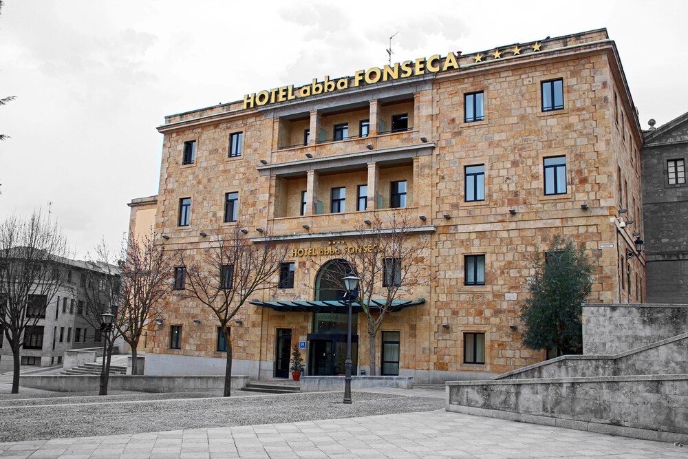 Fachada del hotel