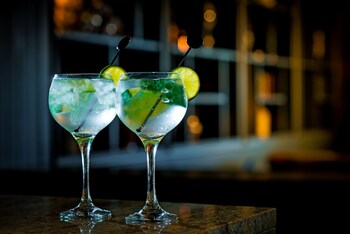 Hotel Bar