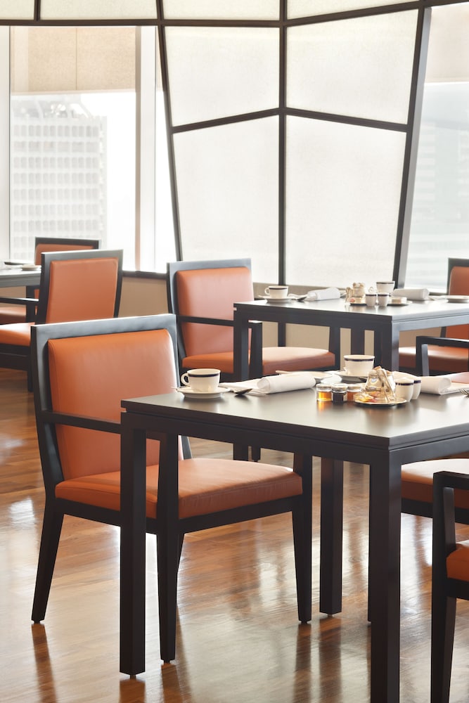 Executive Lounge