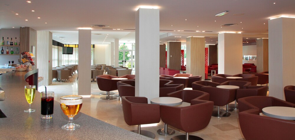 Hotel Bar