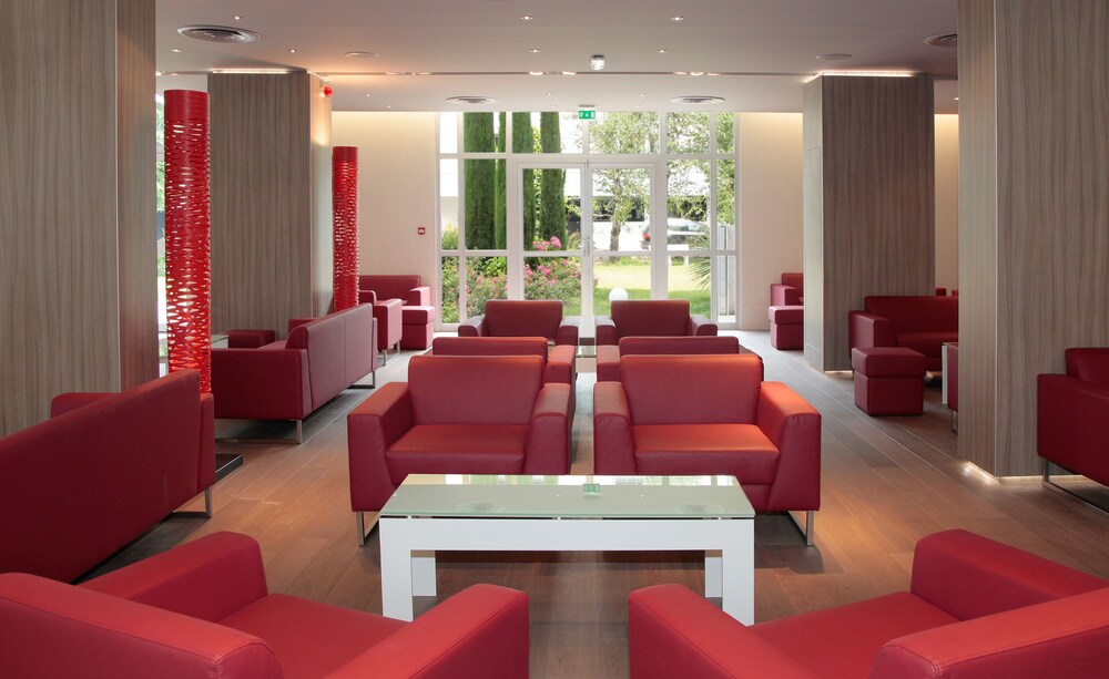 Hotel Lounge