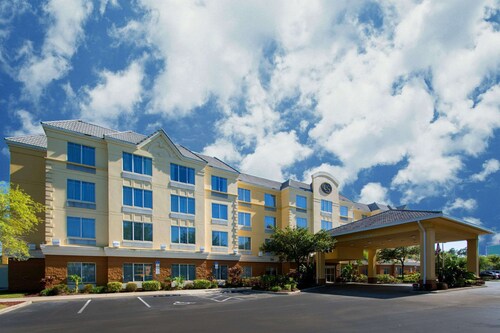 Comfort Suites Near Universal Orlando Resort