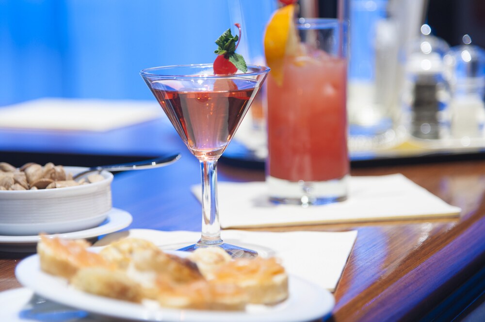 Hotel Bar