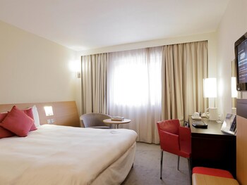 Manchester Vacations - Novotel Manchester Centre - Property Image 1