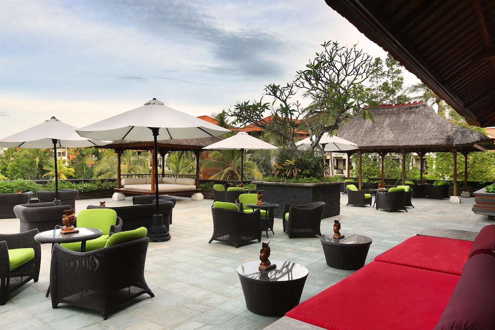 Hotel Lounge