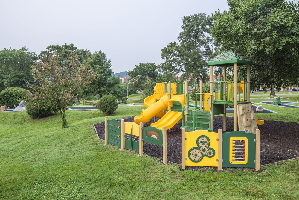Childrens Play Area - Outdoor