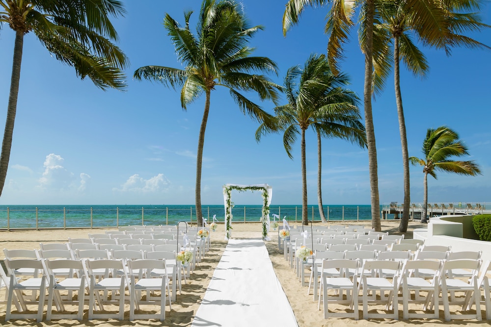 Outdoor wedding area, Southernmost Beach Resort