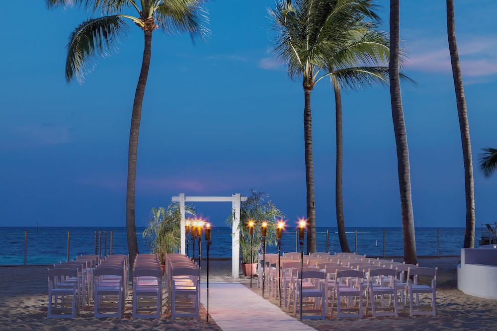 Outdoor wedding area, Southernmost Beach Resort