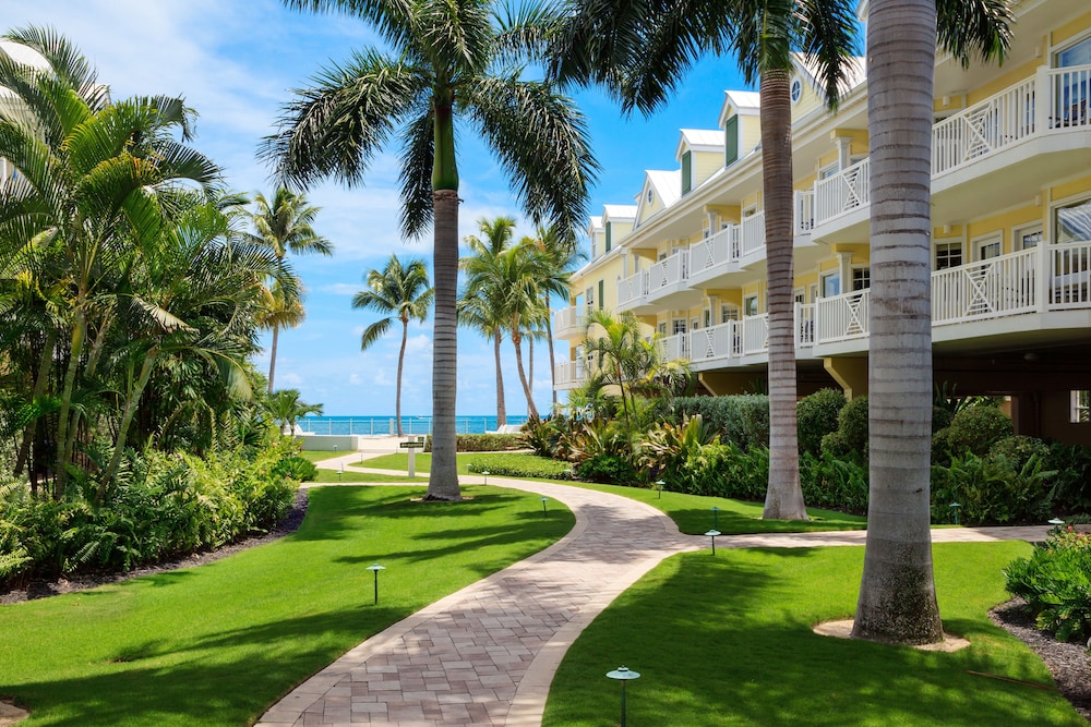 Property grounds, Southernmost Beach Resort