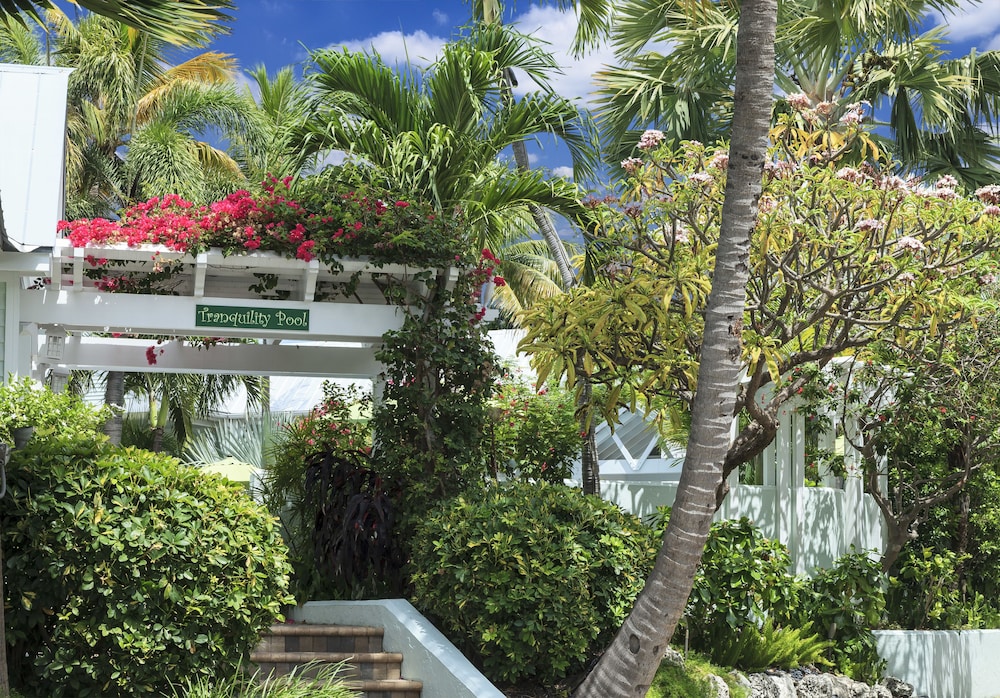 Property grounds, Southernmost Beach Resort