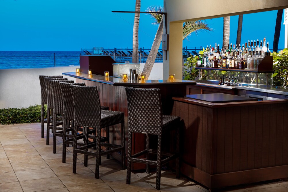 Bar (on property), Southernmost Beach Resort