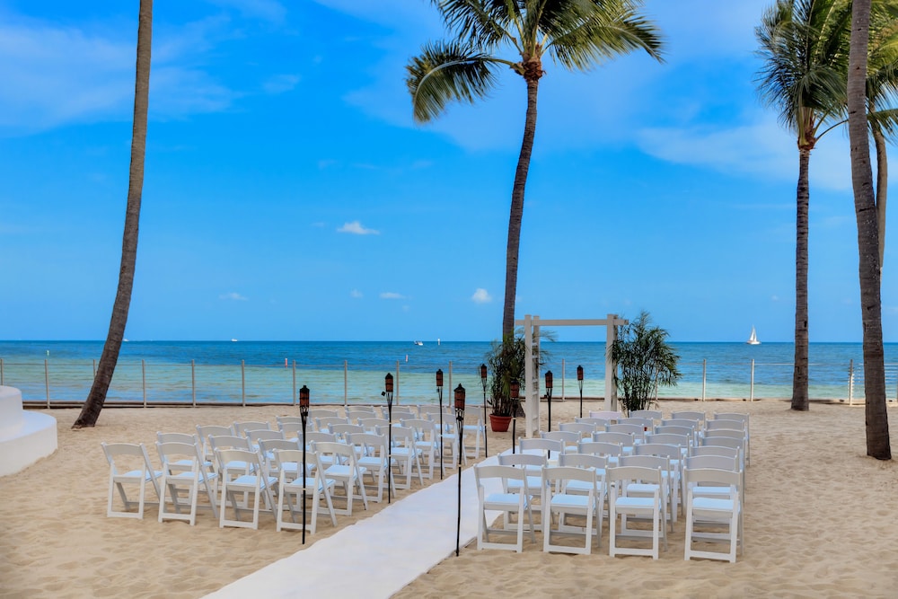 Outdoor wedding area, Southernmost Beach Resort