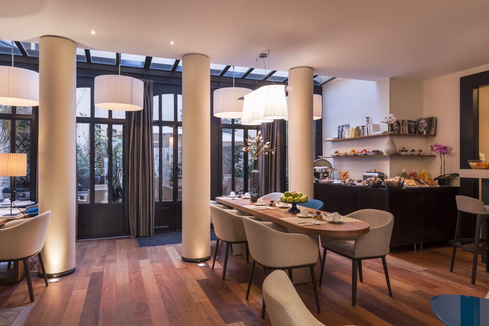 Salle de petit-déjeuner